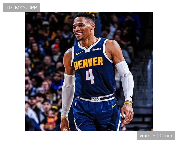 致敬传奇：掘金主场播放视频致敬离队的老将伊斯梅尔·史密斯